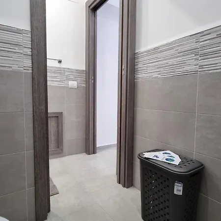 House Lady Apartment *